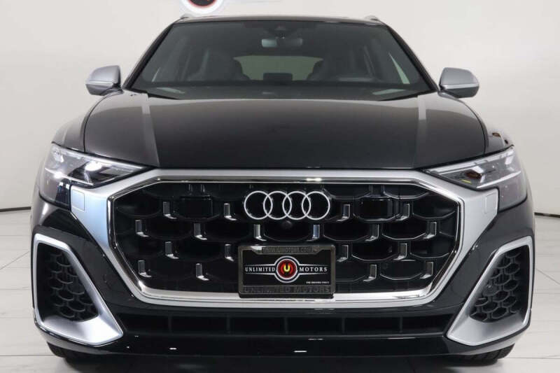 2024 Audi SQ8 4.0T quattro Premium Plus