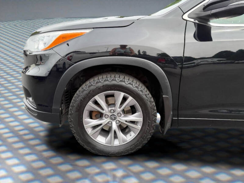2016 Toyota Highlander LE