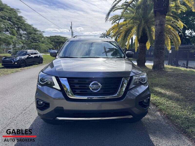 2020 Nissan Pathfinder SV
