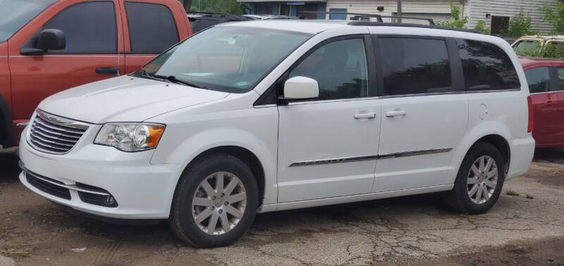 2014 Chrysler Town and Country for sale at Superior Auto Sales in Miamisburg OH