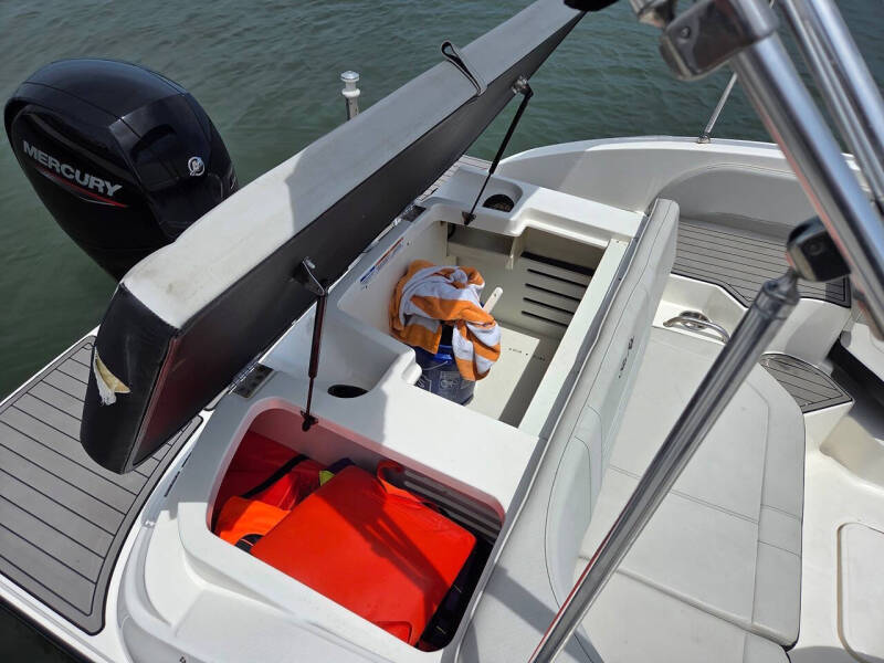 2022 Sea Ray SPX 190