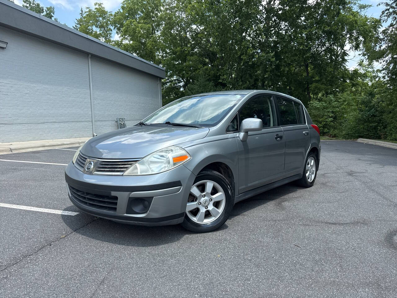 2009 Nissan Versa 1.8 S Auto's photo