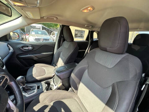 2016 Jeep Cherokee Latitude Altitude