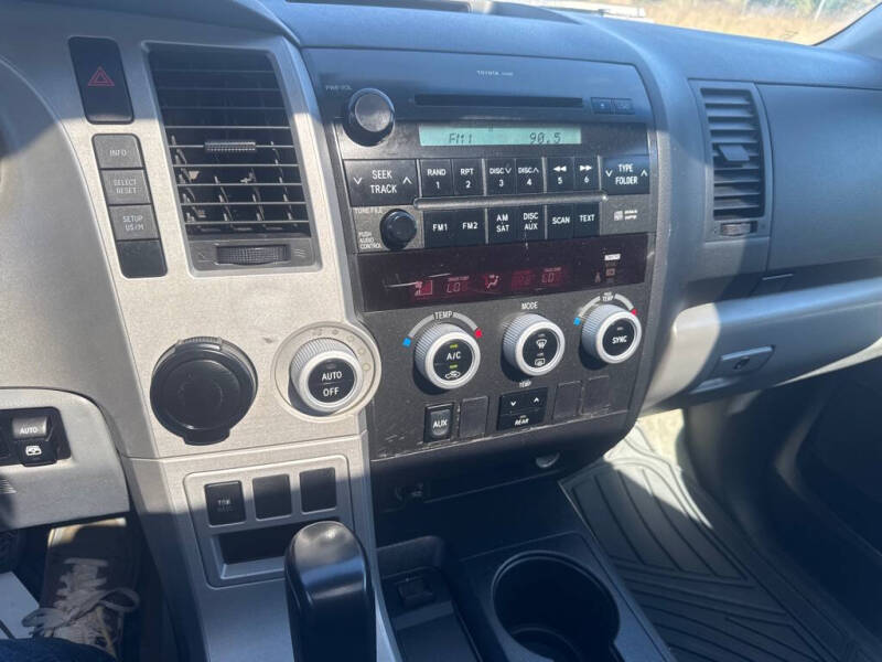 2008 Toyota Sequoia SR5