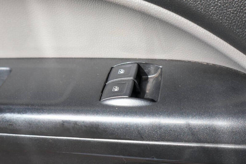 2022 GMC Canyon Elevation Standard