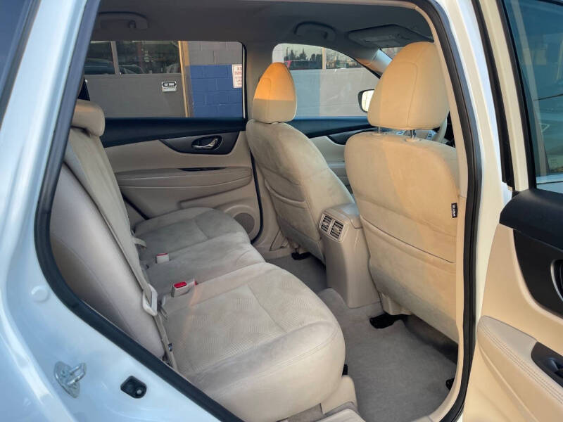 2015 Nissan Rogue SV