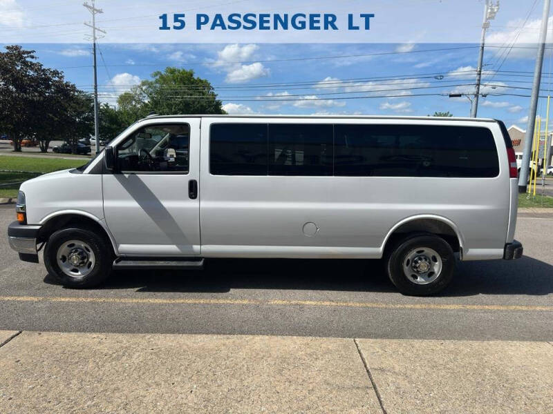 2025 Chevrolet Express LT 3500