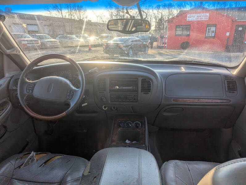2001 Lincoln Navigator