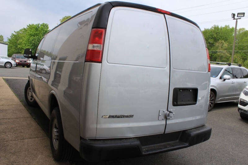 2017 Chevrolet Express 2500