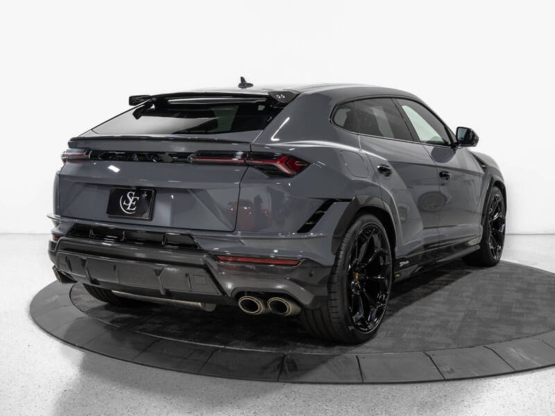 2024 Lamborghini Urus Performante