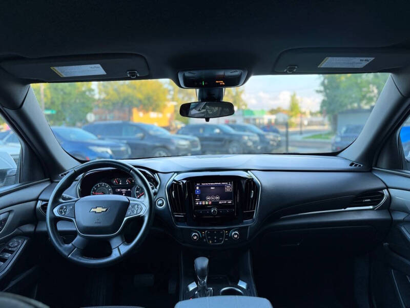 2023 Chevrolet Traverse LT