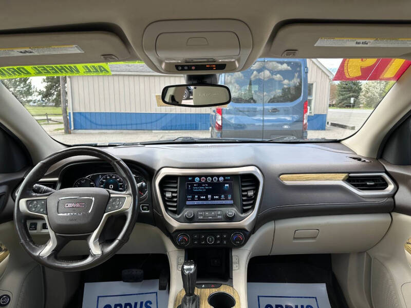 2019 GMC Acadia Denali