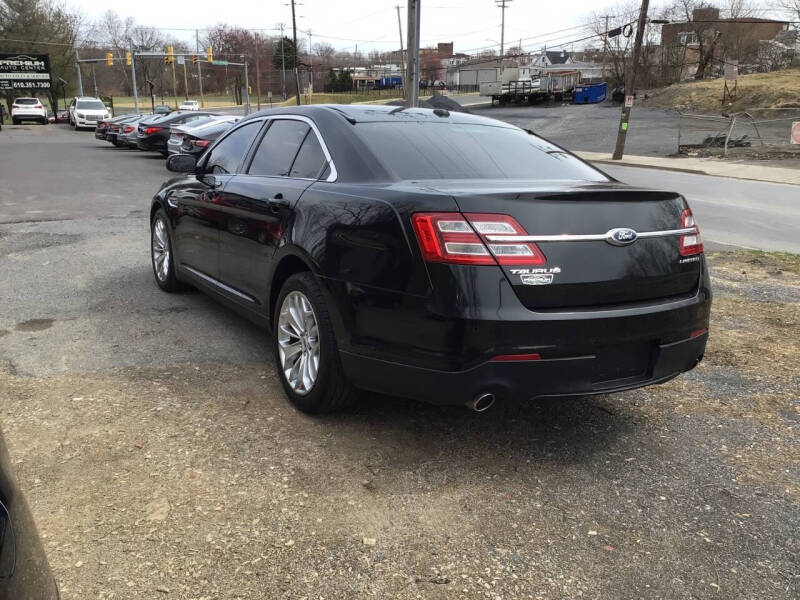 2015 Ford Taurus Limited