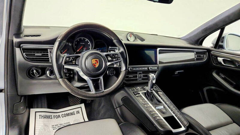 2020 Porsche Macan Turbo