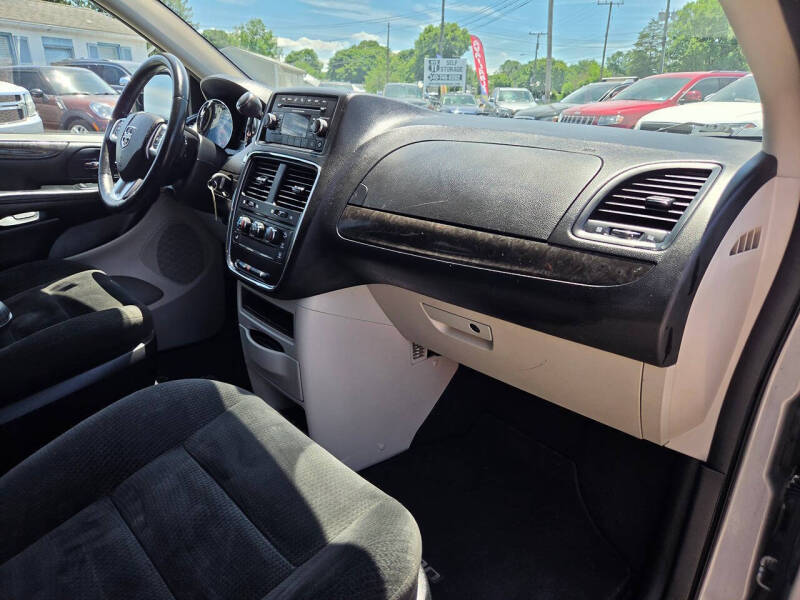 2016 Dodge Grand Caravan American Value Package
