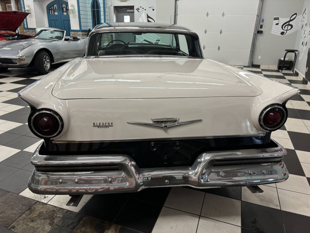 1957 Ford Fairlane 6