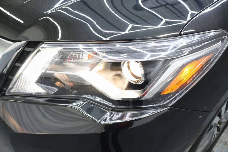 2020 Nissan Pathfinder S