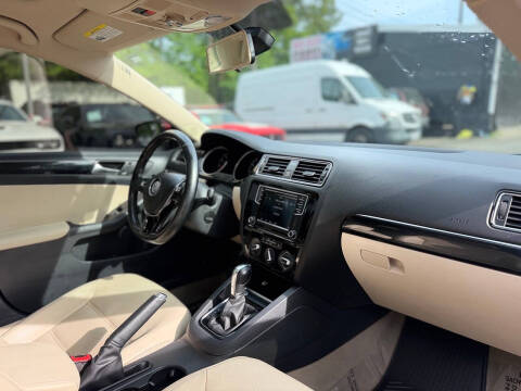 2016 Volkswagen Jetta 1.8T SEL