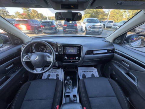 2020 Mitsubishi Outlander ES