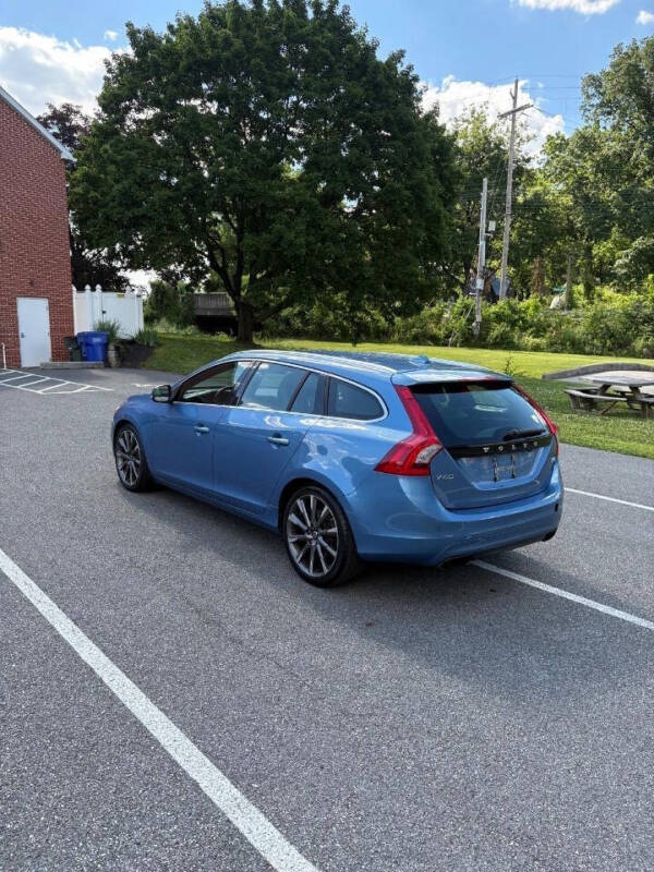 2015 Volvo V60 T5 Drive-E Premier Plus