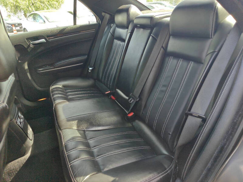 2023 Chrysler 300 S V6