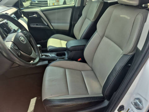 2017 Toyota RAV4 Platinum