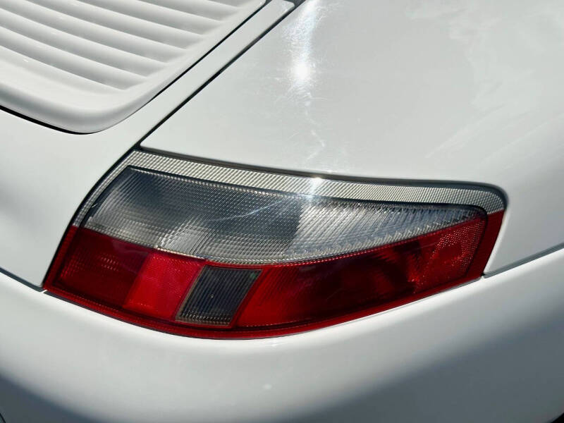 2004 Porsche 911 Carrera