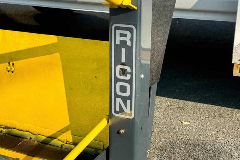 2011 Ford E-Series E-350 SD