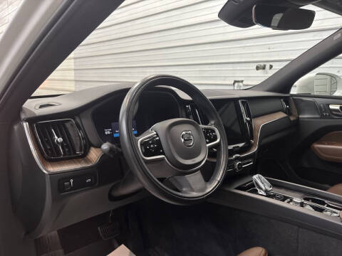 2022 Volvo XC60 B5 Inscription
