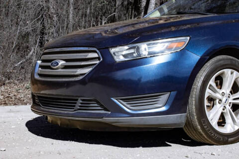 2016 Ford Taurus SE