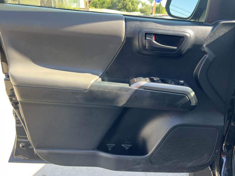 2017 Toyota Tacoma SR5 V6