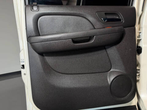 2013 Chevrolet Avalanche LTZ Black Diamond