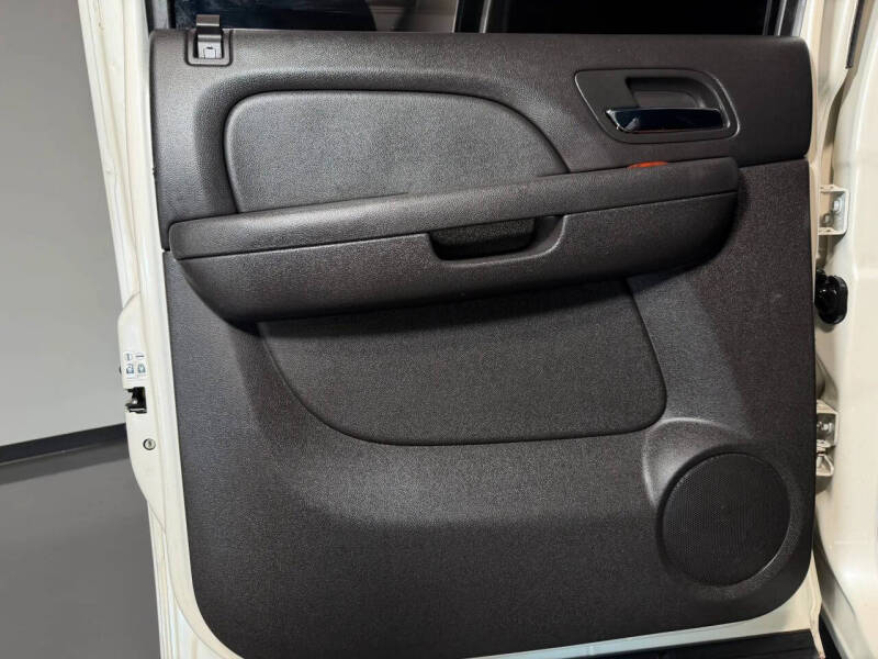 2013 Chevrolet Avalanche LTZ Black Diamond