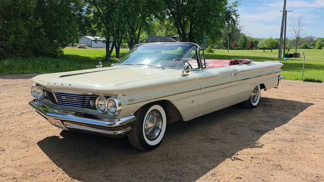 1960 Pontiac Bonneville 1