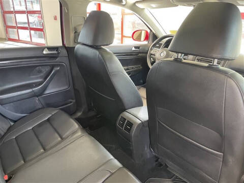 2011 Volkswagen Jetta SportWagen TDI