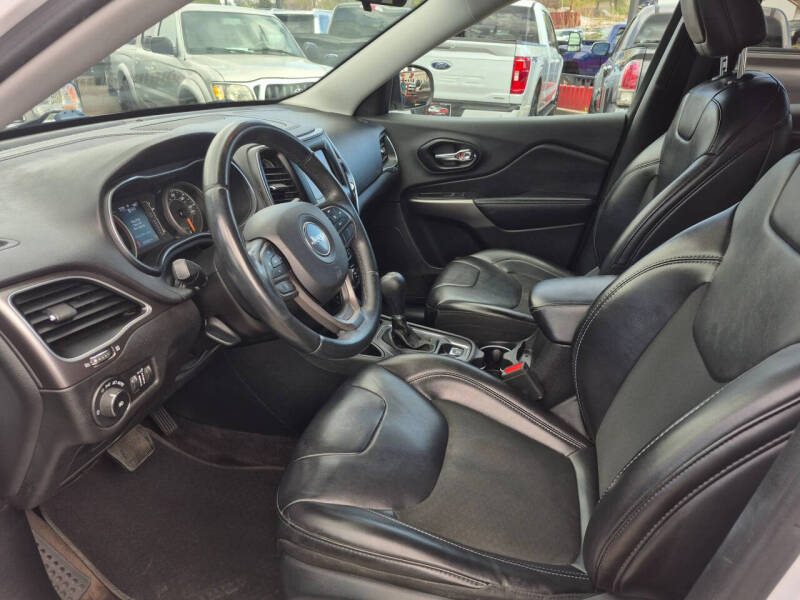 2019 Jeep Cherokee Latitude Plus