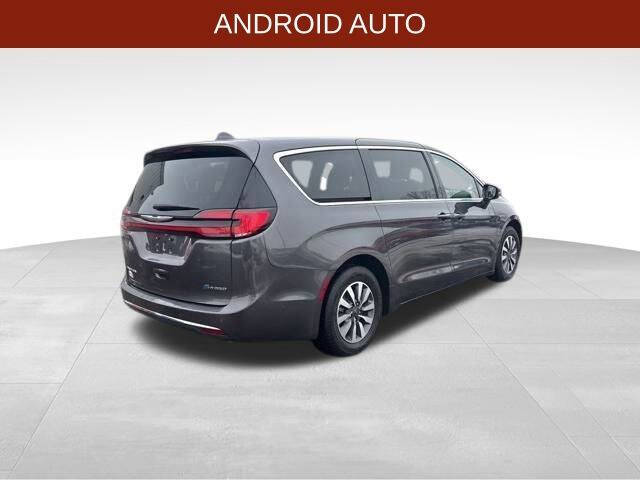 2022 Chrysler Pacifica Hybrid Touring L