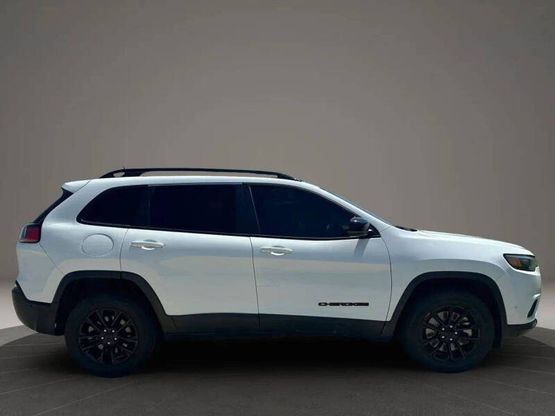 2023 Jeep Cherokee Altitude Lux