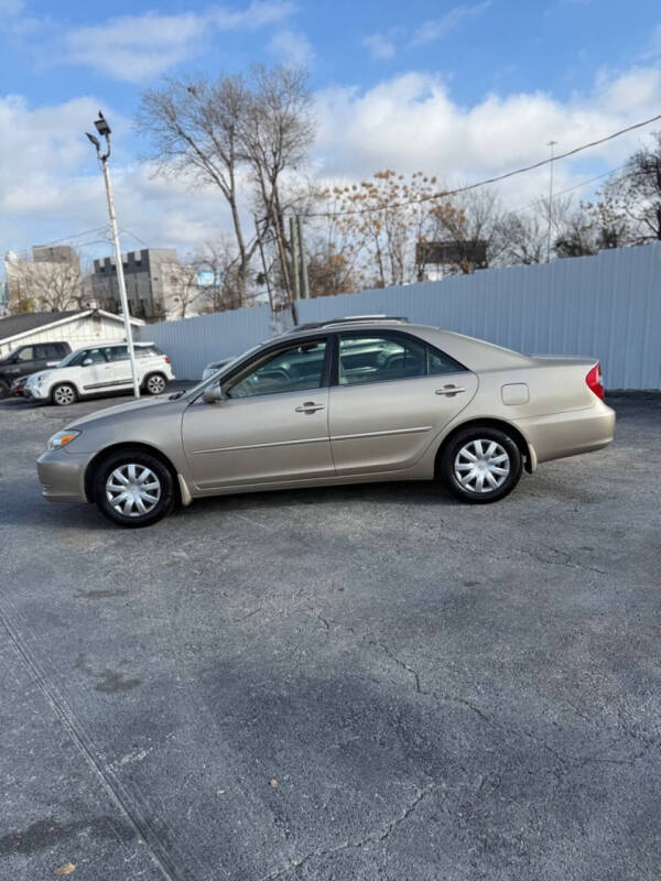 2004 Toyota Camry LE
