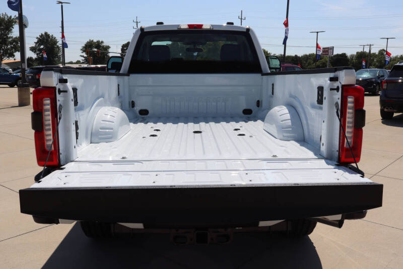 2025 Ford F-350 Super Duty XL