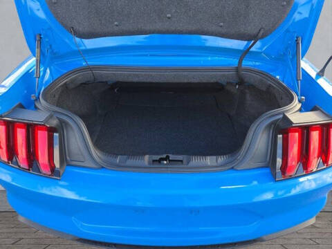 2022 Ford Mustang EcoBoost