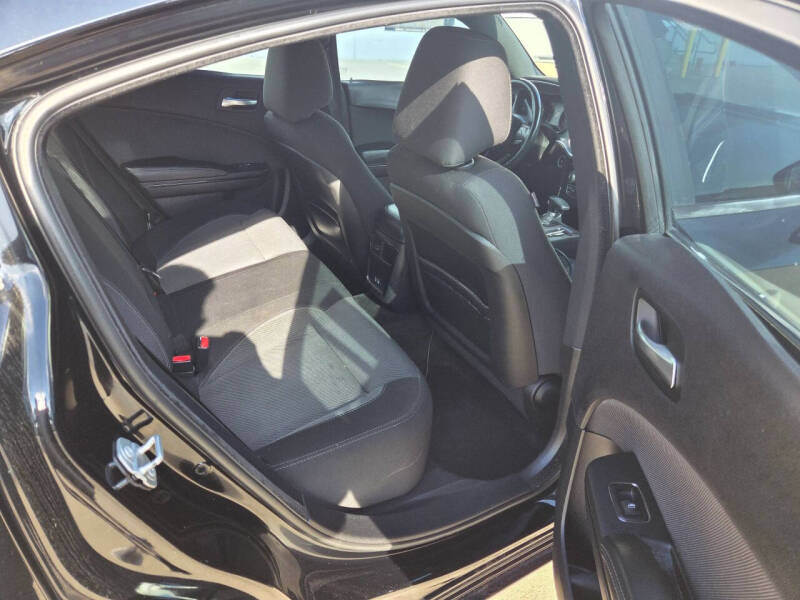 2016 Dodge Charger SE