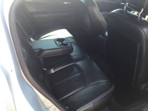 2011 Dodge Avenger Lux