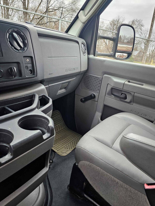 2015 Ford E-Series E-350 SD