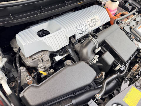 2014 Toyota Prius v Five