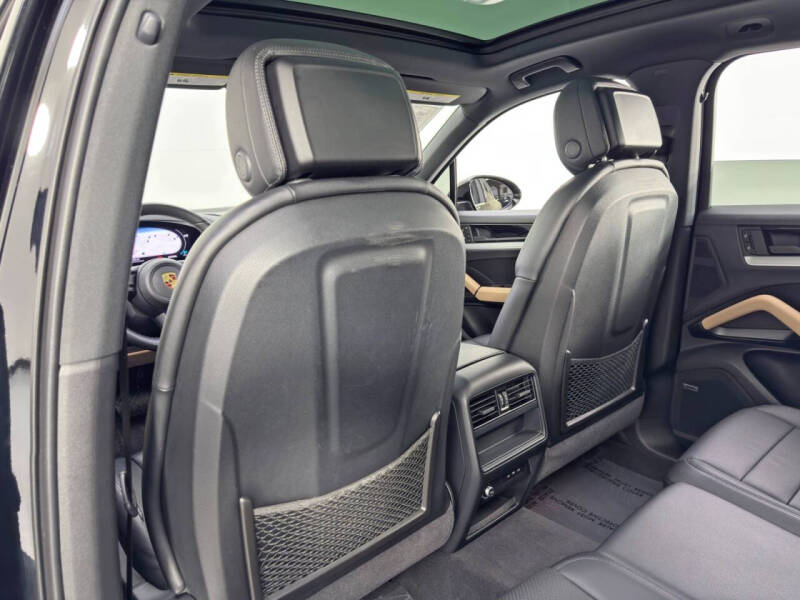 2024 Porsche Cayenne