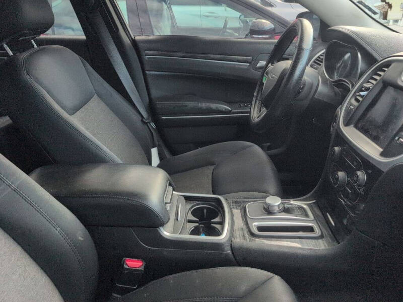 2018 Chrysler 300 Touring