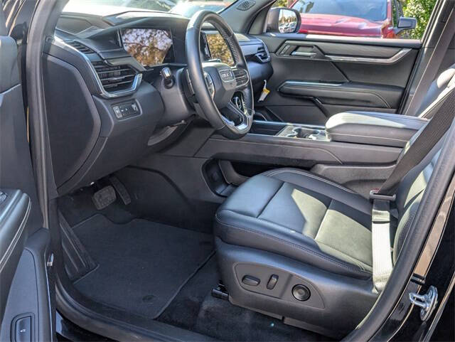 2024 GMC Acadia Elevation