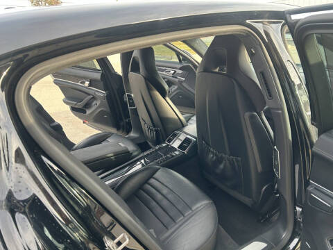 2015 Porsche Panamera Turbo