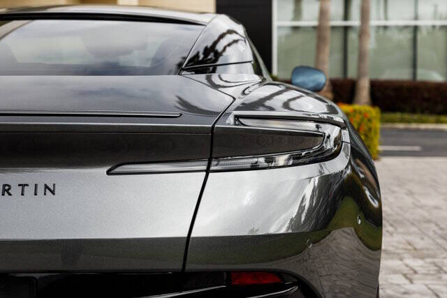 2024 Aston Martin DB12 V8